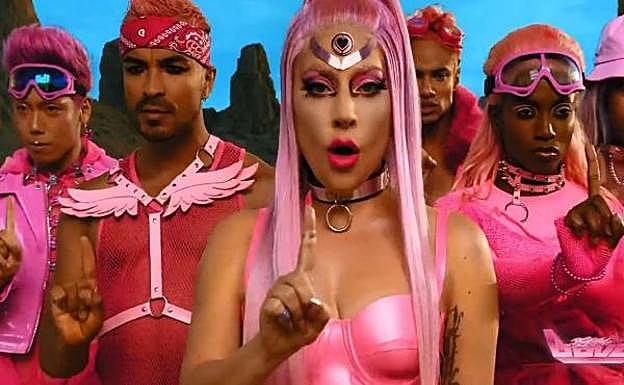 Lady Gaga regresa al pop más pegadizo con 'Stupid love'