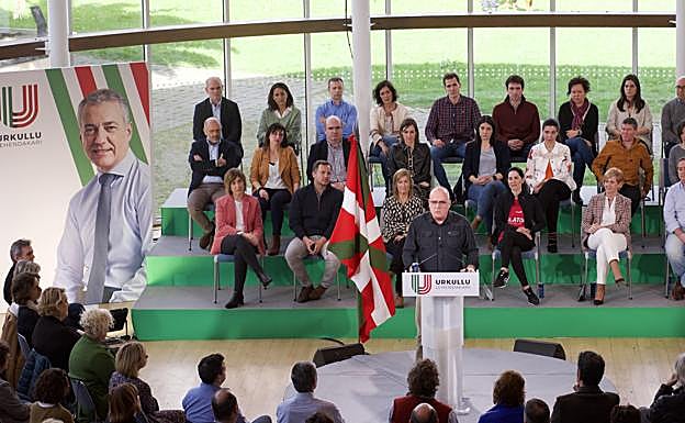 Joseba Egibar advierte al Gobierno central de que «tendrá que abordar el modelo de Estado» y «habilitar procesos» en Euskadi y Cataluña