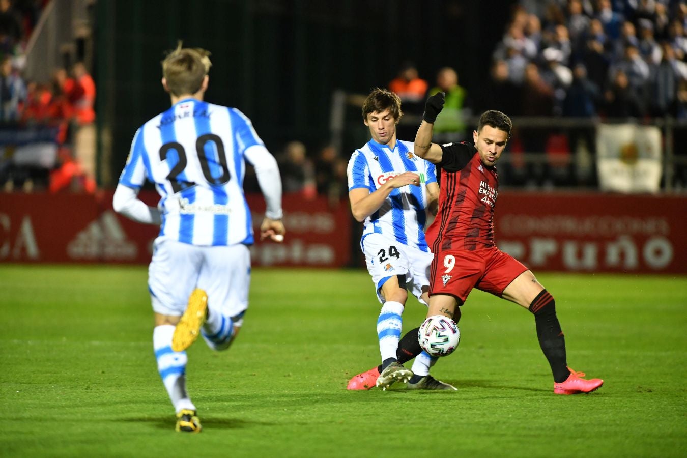 Ambientazo en Anduva para la vuelta de la semifinal de Copa entre Real Sociedad y Mirandés