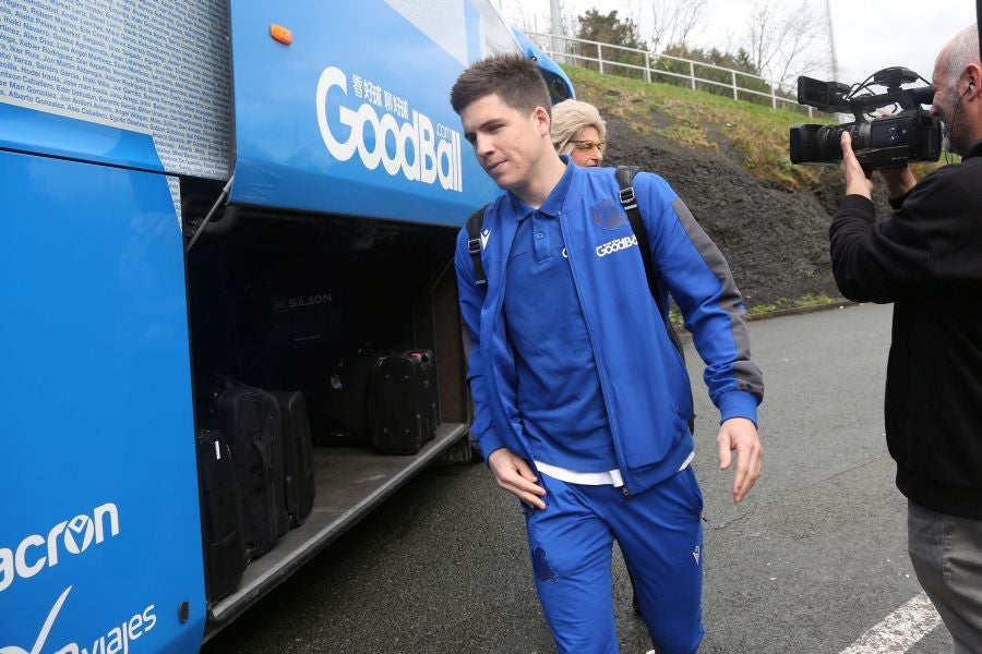 La expedición txuri urdin parte hacia Miranda. 