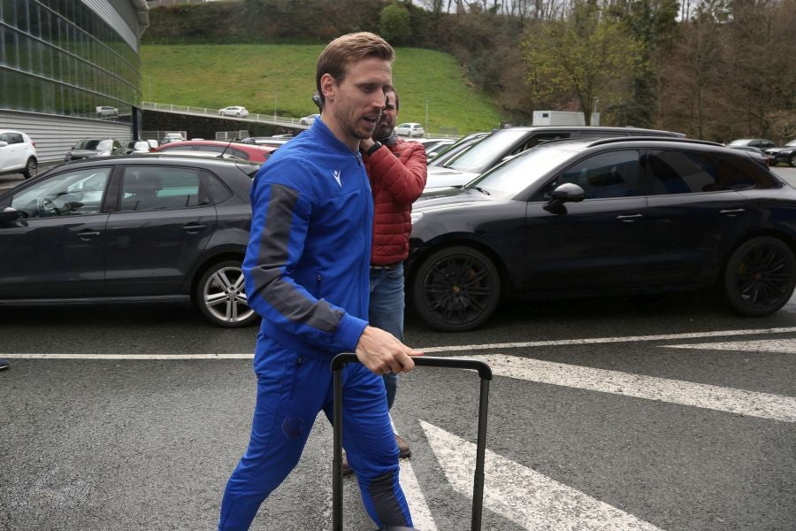 La expedición txuri urdin parte hacia Miranda. 