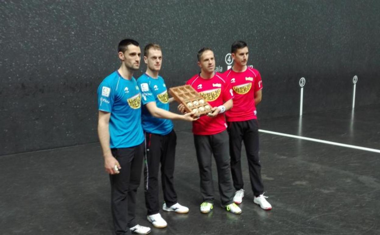 La elección de material para el partido de la liguilla que disputarán el domingo en el Bizkaia de Bilbao