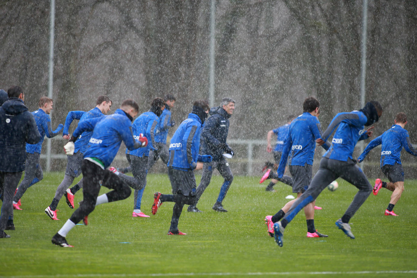 Los txuri-urdines se han ejercitado a puerta cerrada.