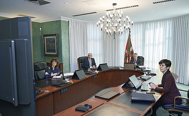 Urkullu llama a evitar el «durísimo golpe» que provocaría endurecer el actual estado de alarma
