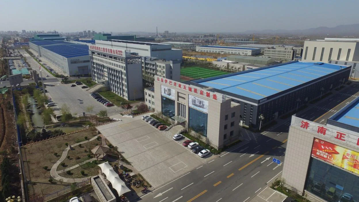 La planta de Ibarmia en Shandong -en primer plano- se inauguró en enero de 2018, destinada a fabricar máquina-herramienta de alta tecnología. 