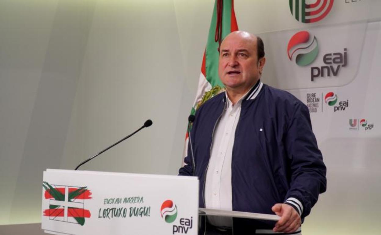 Andoni Ortuzar, en el vídeo que ha grabado para anunciar el Aberri Eguna del domingo.