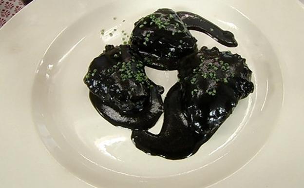 Receta de pimientos rellenos de chipirones en su tinta de David de Jorge