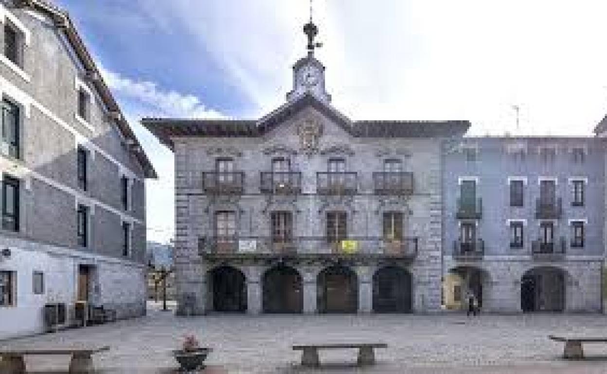 Rocían con gasolina a una persona que dormía en la calle en Alegia