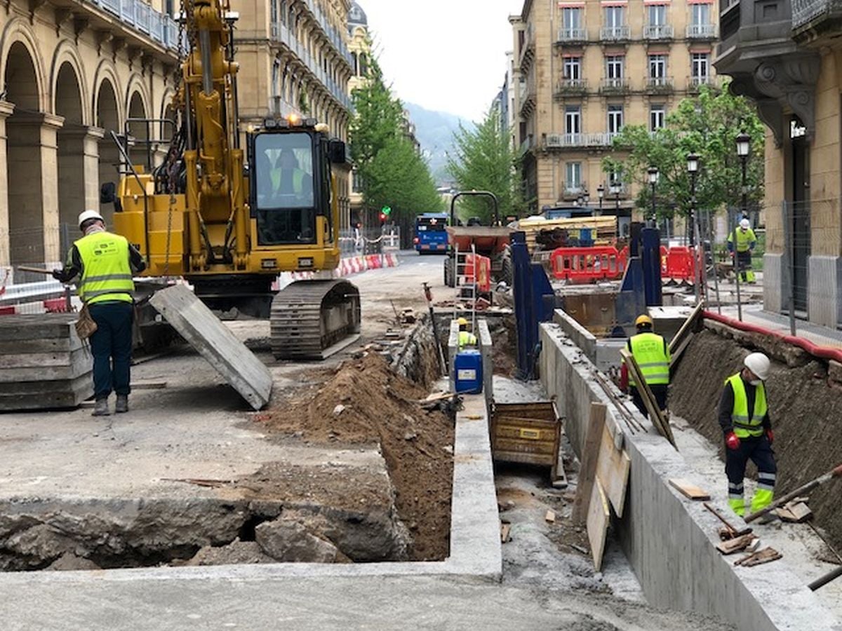 Fotos: Reparto de mascarillas en el transporte