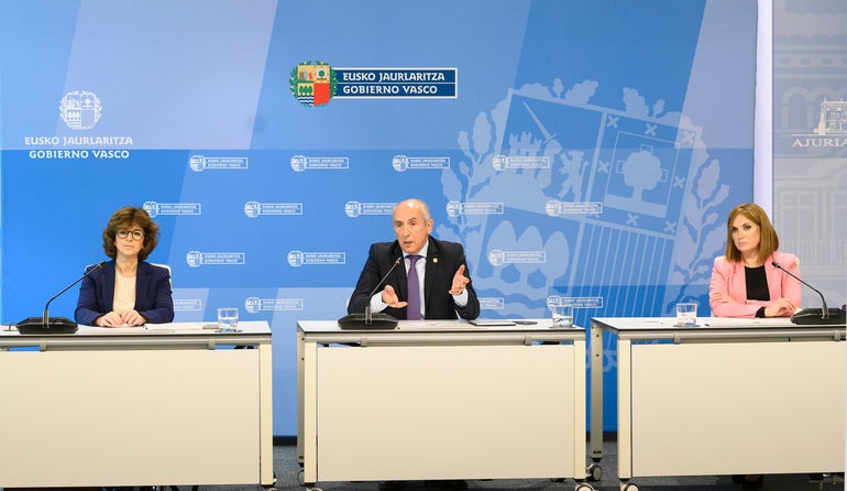 Los consejeros Murga, Erkoreka y San José.