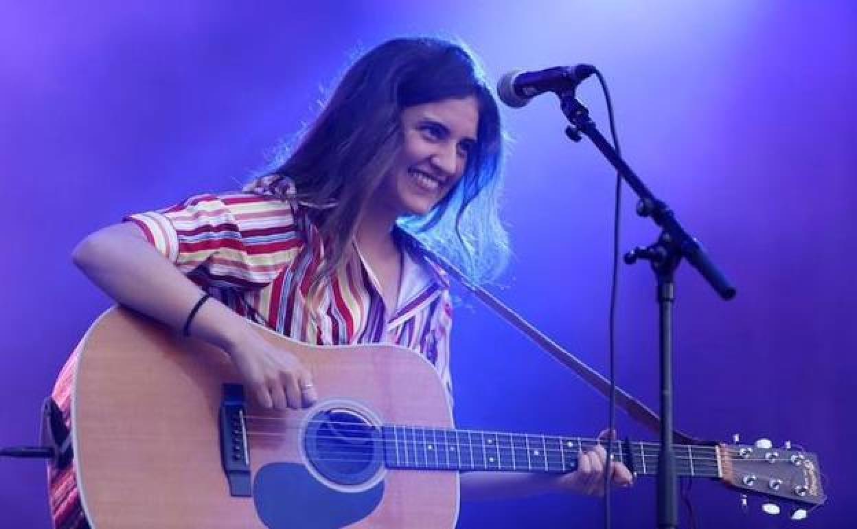 Kursaal Eszena suspende su programación de mayo y los dos conciertos de Izaro se aplazan a octubre
