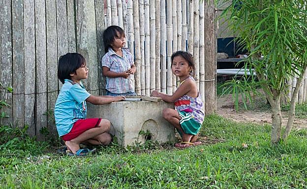 Varios niños del municipio boliviano.