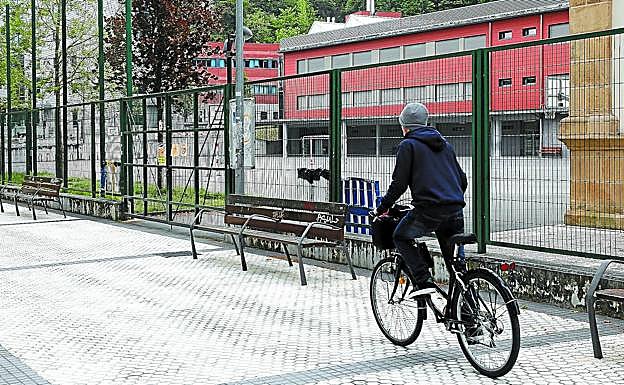 El Gobierno veta los planes de Euskadi y otras autonomías para relajar el confinamiento