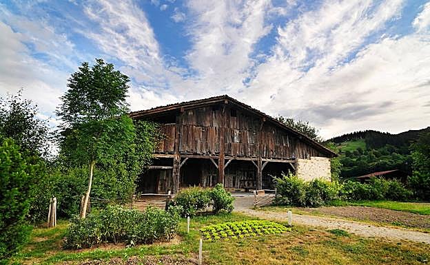 El caserío Igartubeiti forma parte de la red foral de museos.