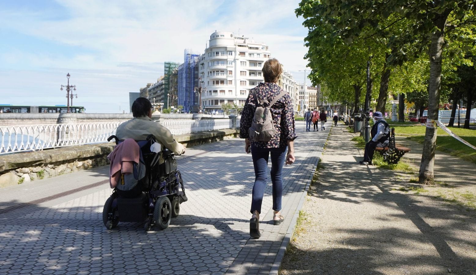 Fotos: Playa, deporte y paseos en San Sebastián
