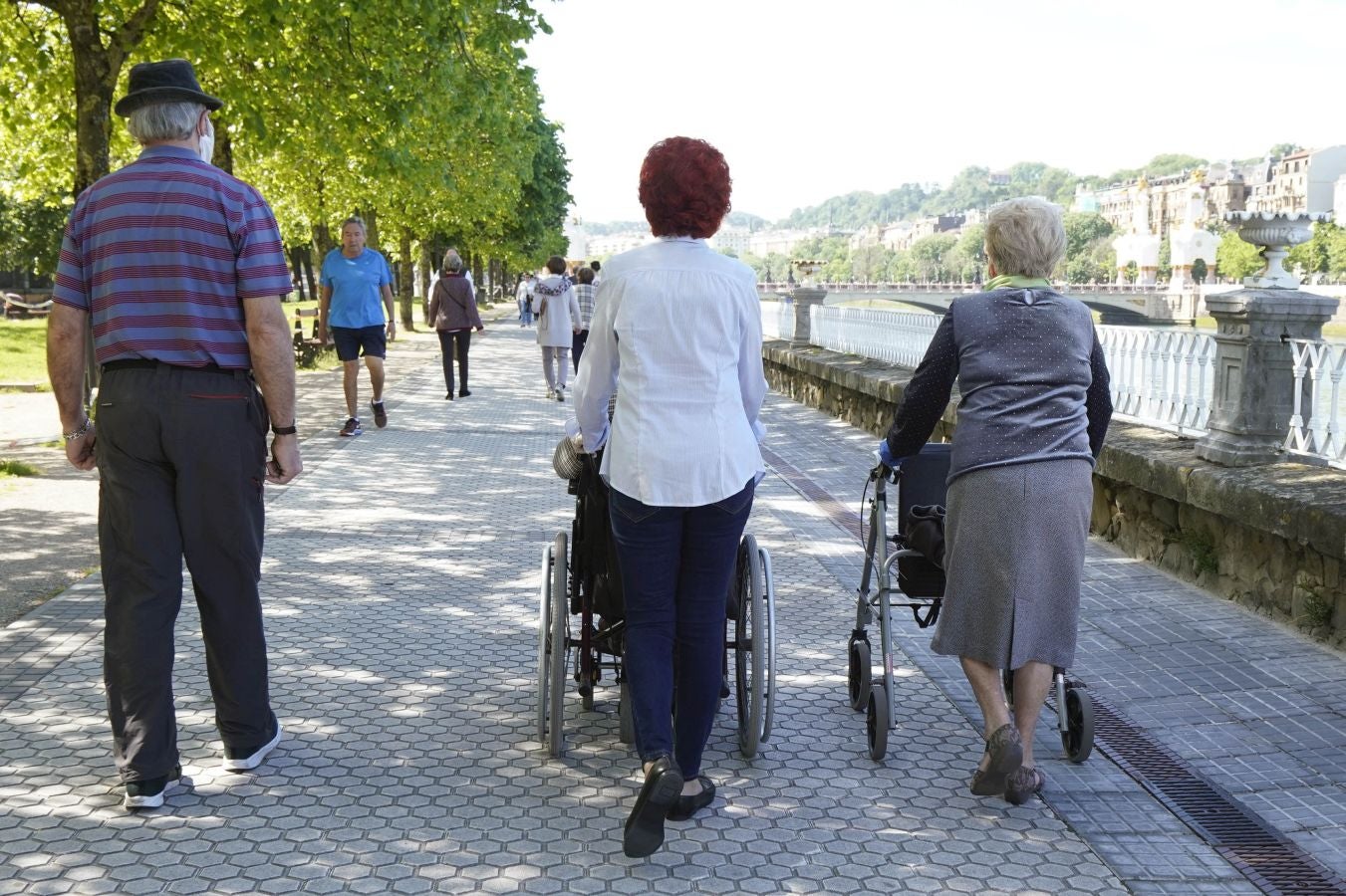 Fotos: Playa, deporte y paseos en San Sebastián