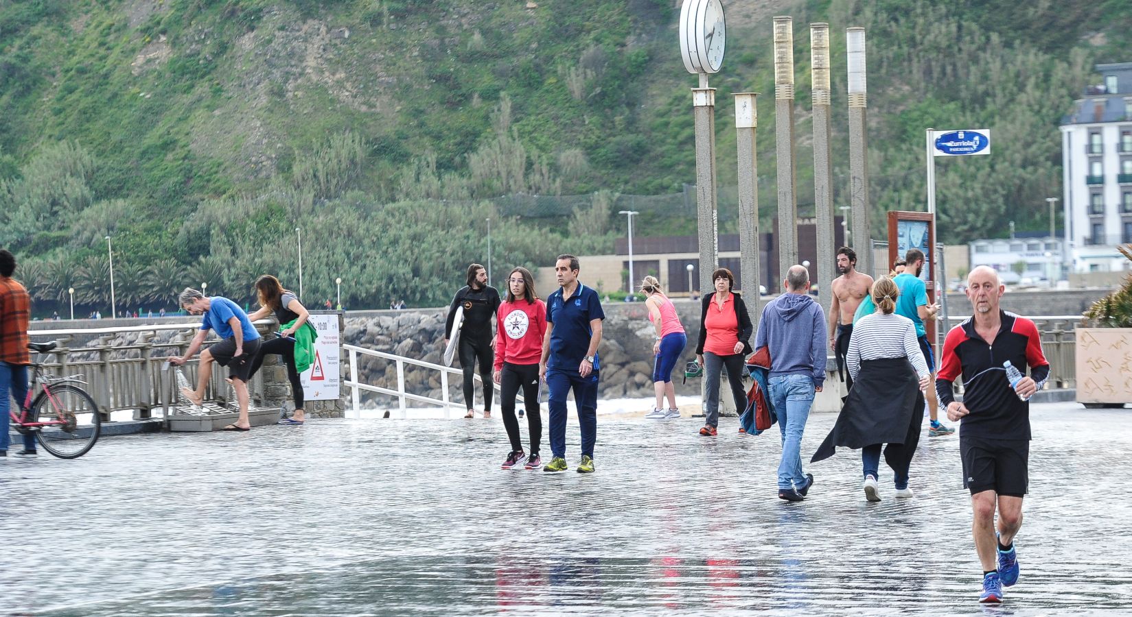 Fotos: Playa, deporte y paseos en San Sebastián