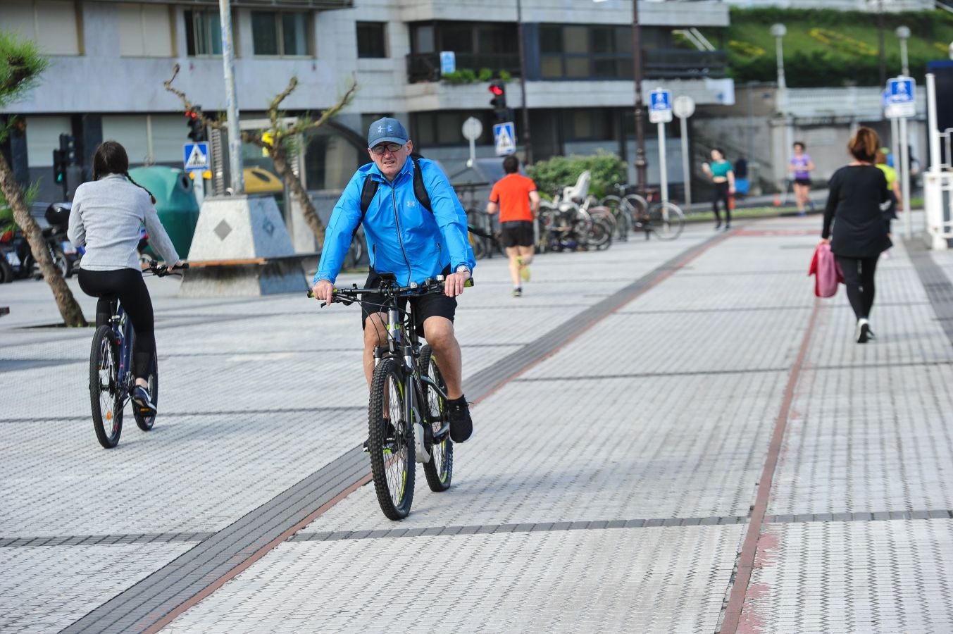 Fotos: Momentos de sol y playa en Donostia