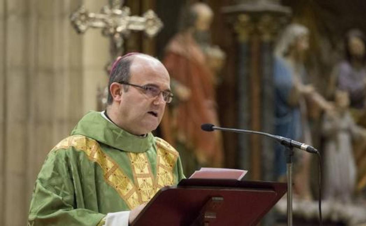 El obispo José Ignacio Munilla durante su homilia en la catedral del Buen Pastor.