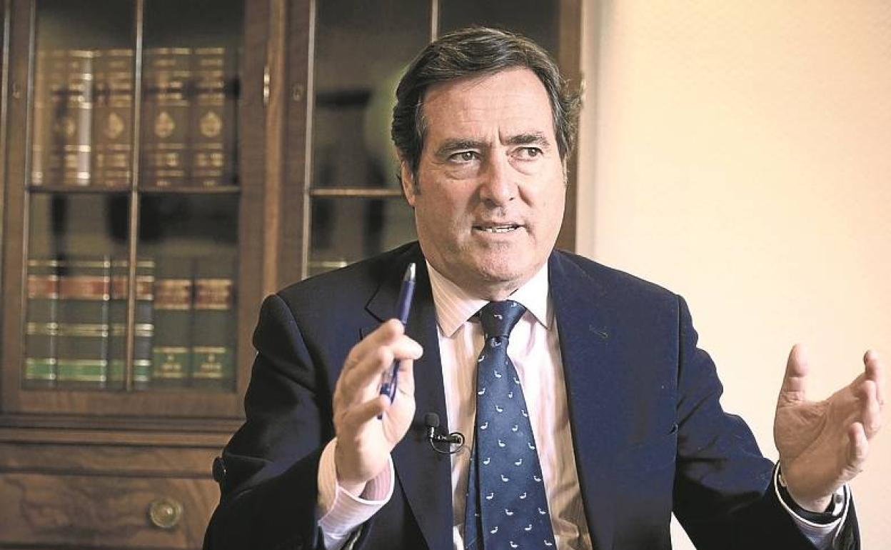 «Estoy con el lehendakari; las autonomías han de tener más protagonismo en la desescalada»