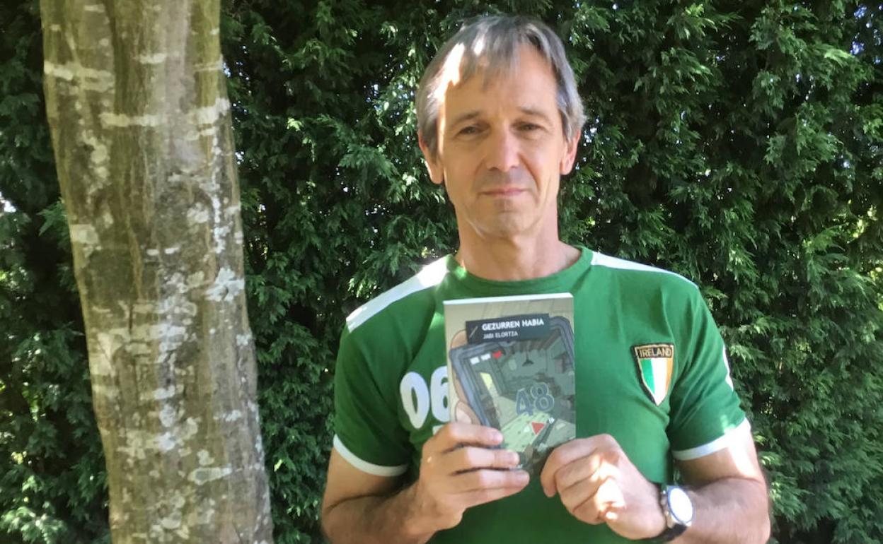 Jabi Elortzaren hirugarren eleberria da 'Gezurren habia'.