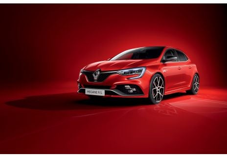 A partir de este verano, Renault empieza a vender en Europa el nuevo Mégane 2020 su modelo compacto superventas del que se han vendido más de 7 millones de unidades en las cuatro generaciones desde que naciera en 1995. Es la cuarta generación del superventas de la firma francesa. 