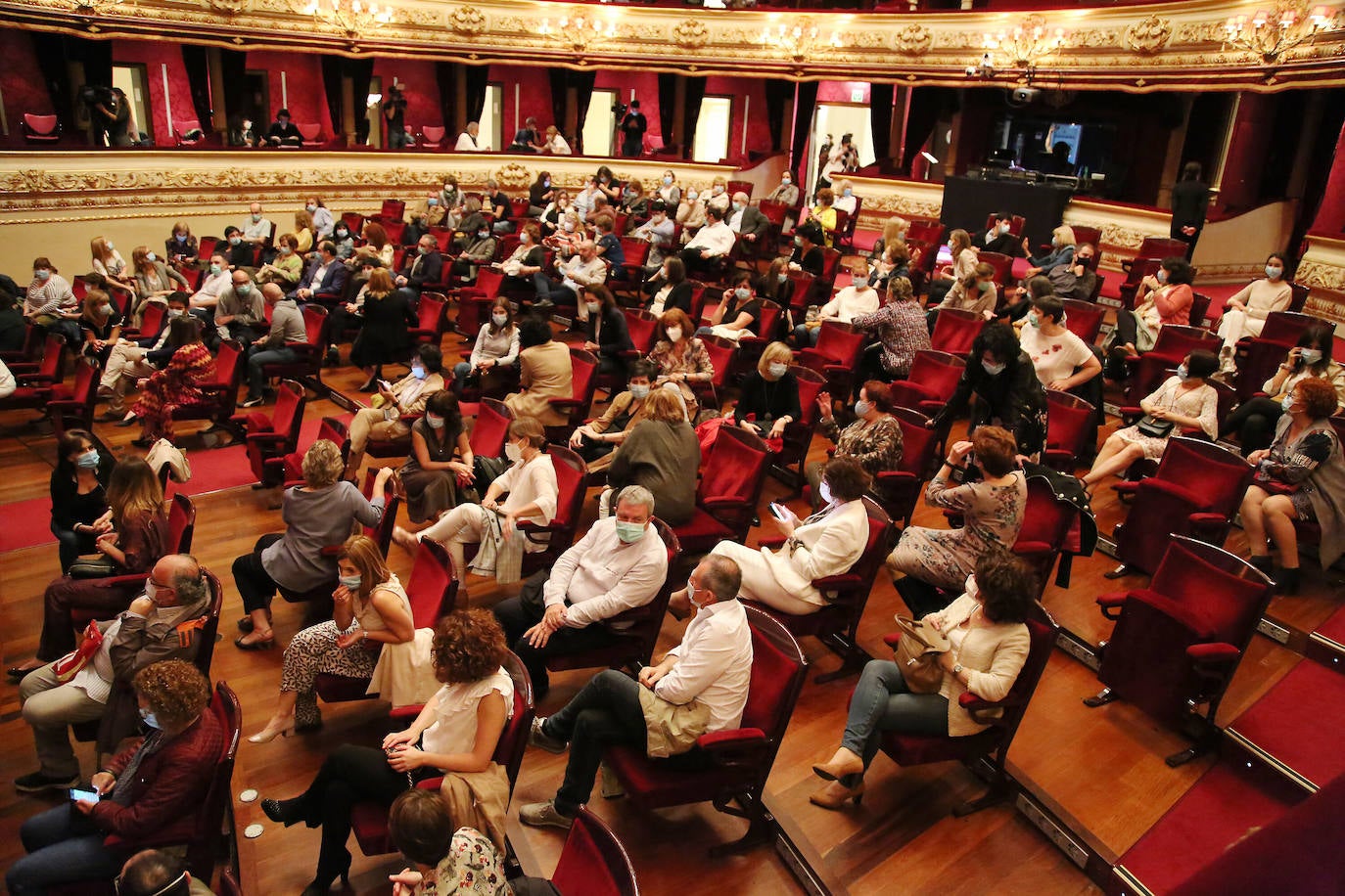 Reapertura del Teatro Victoria Eugenia. 