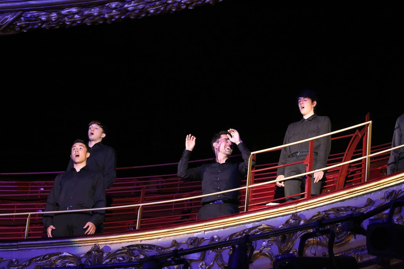 Reapertura del Teatro Victoria Eugenia. 