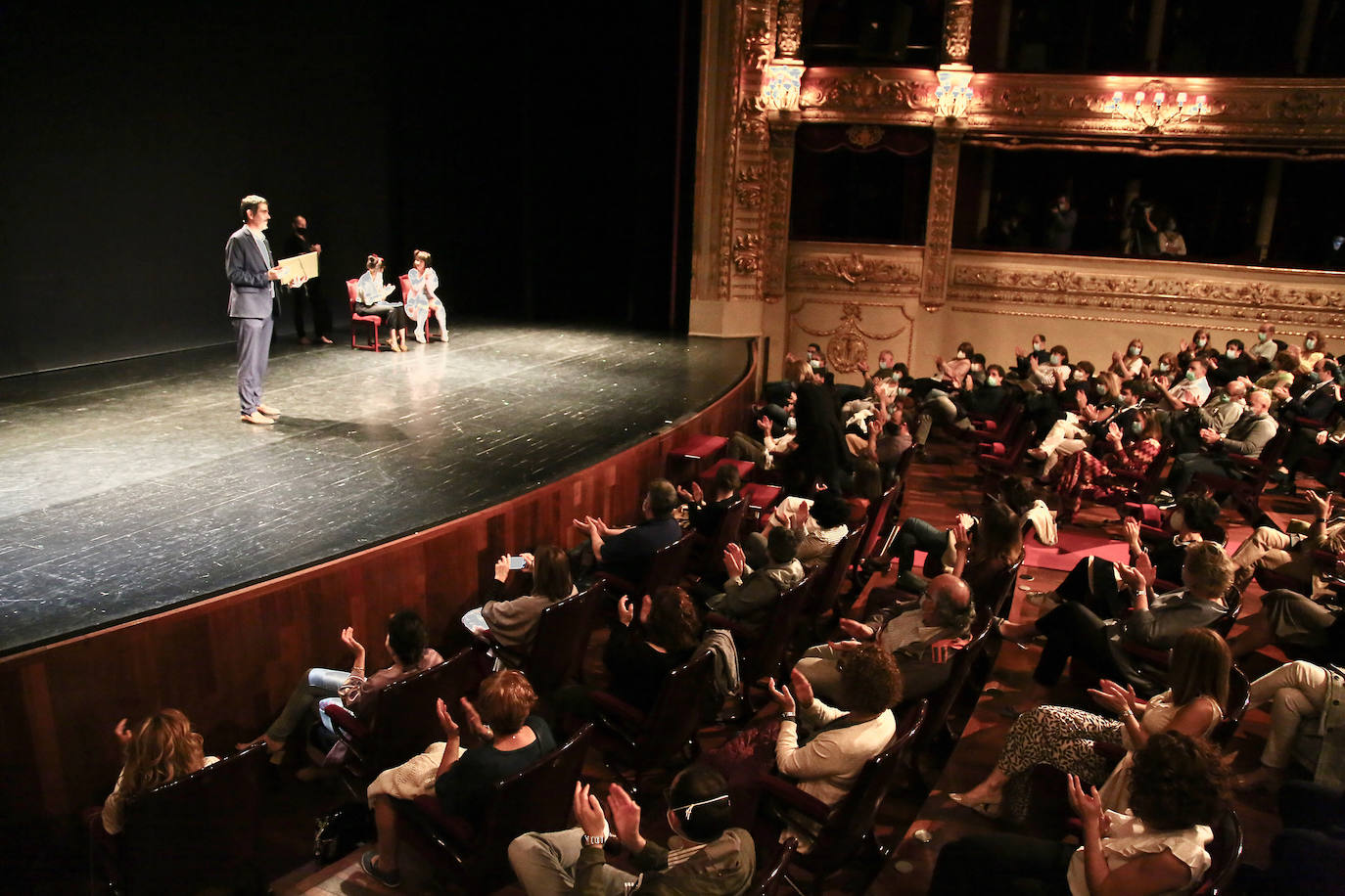 Reapertura del Teatro Victoria Eugenia. 