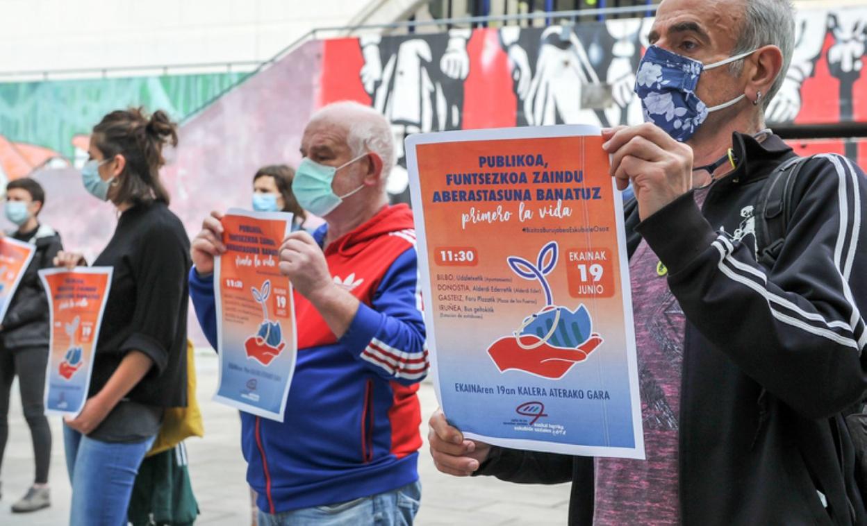 La Carta Social presentó ayer en Donostia la movilización del día 19. 