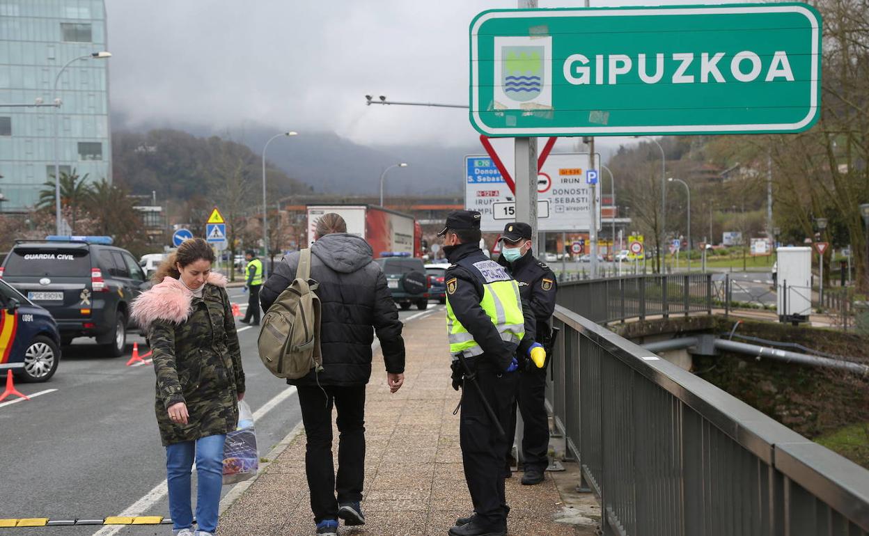 Irun lamenta que no haya gestos para facilitar la vida transfronteriza