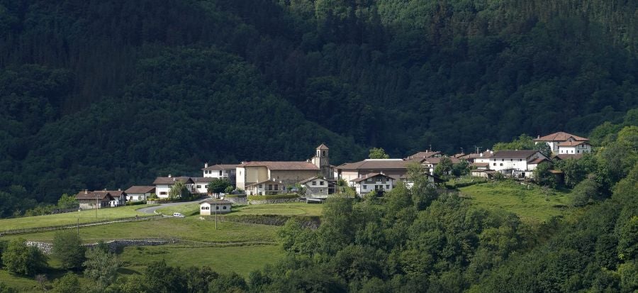 Orendain y Baliarrain, entre prados y bosques.