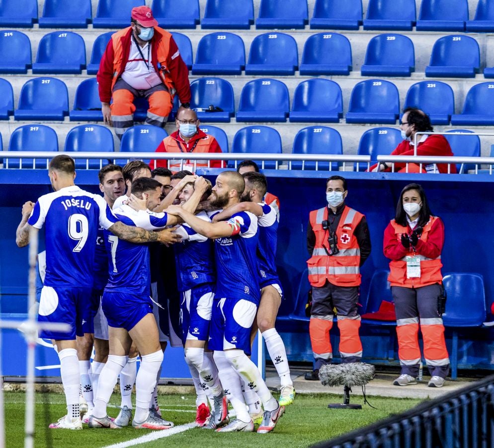 Las imágenes del encuentro disputado entre el Alavés y la Real Sociedad en Mendizorrotza