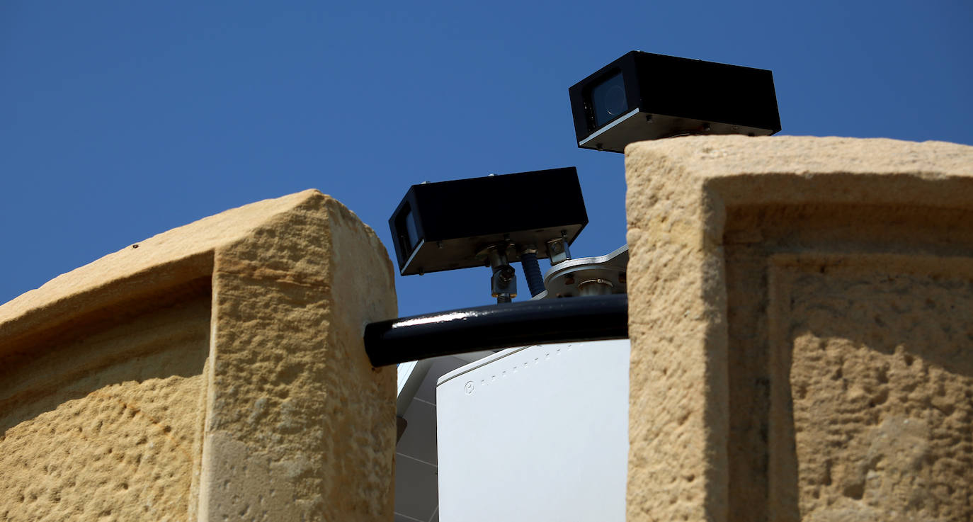 Ya están operativas en las playas de Gipuzkoa, entre ellas las de Donostia y Orio, las cámaras que servirán para controlar el aforo de los arenales.