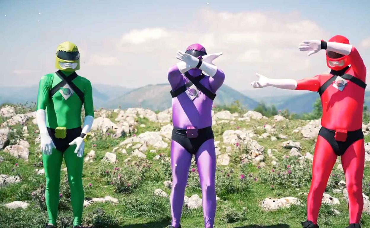 Los personajes de 'Supertrionics' representan a EH Bildu, Elkarrekin Podemos y PSE. 