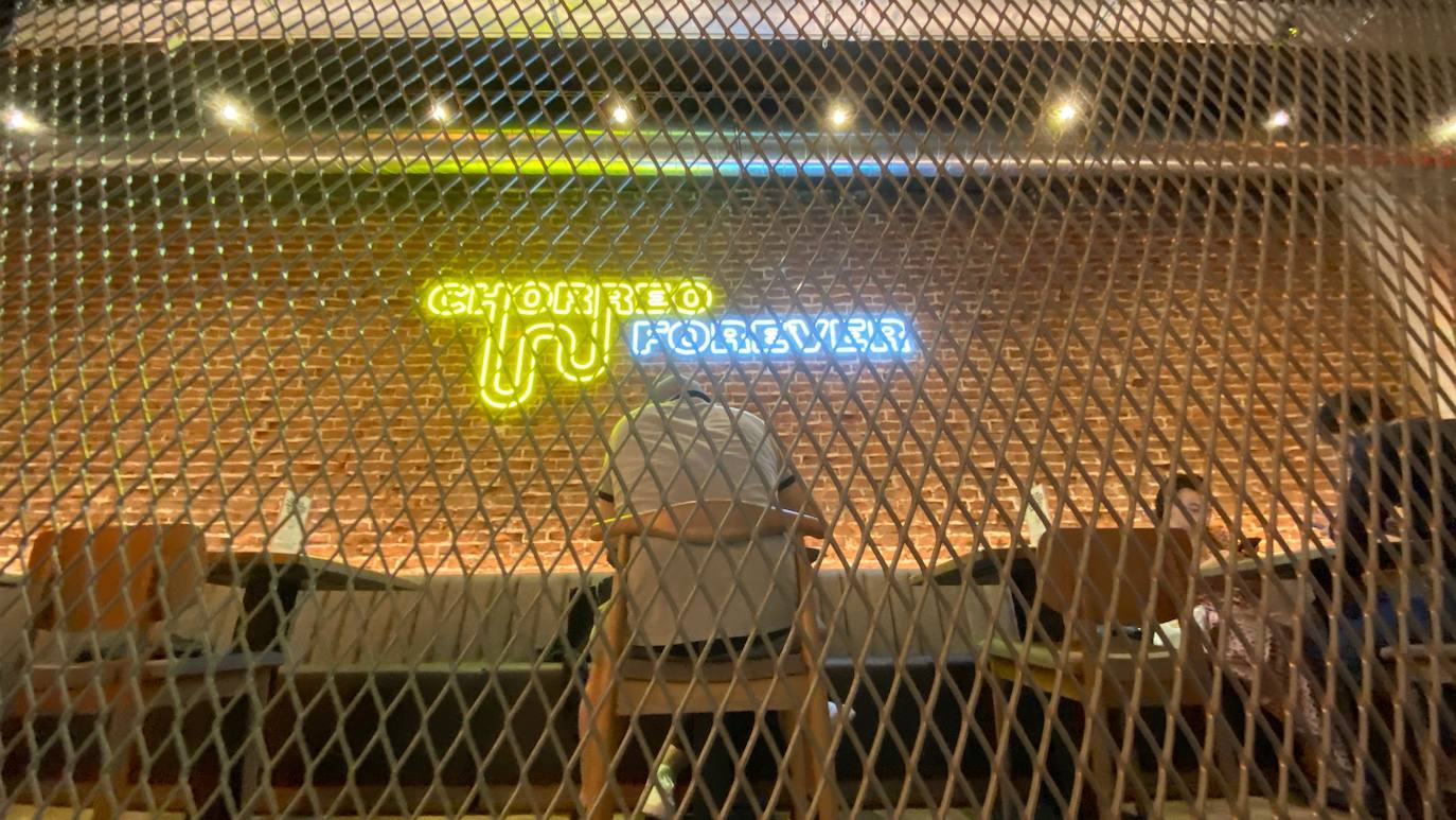 Ubicado en la calle Bergara, sus puertas se abrieron el 1 de julio y en las primeras horas de andadura, se han superado las mejores expectativas de público y facturación de la empresa