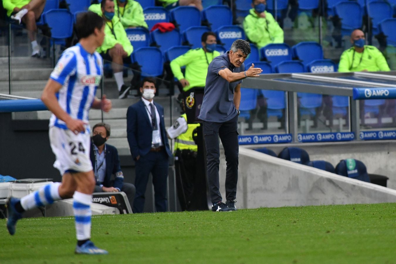 La Real Sociedad ha ganado su primer partido tras la vuelta de la Liga después de remontar a un Espanyol que se había adelantado en el marcador.