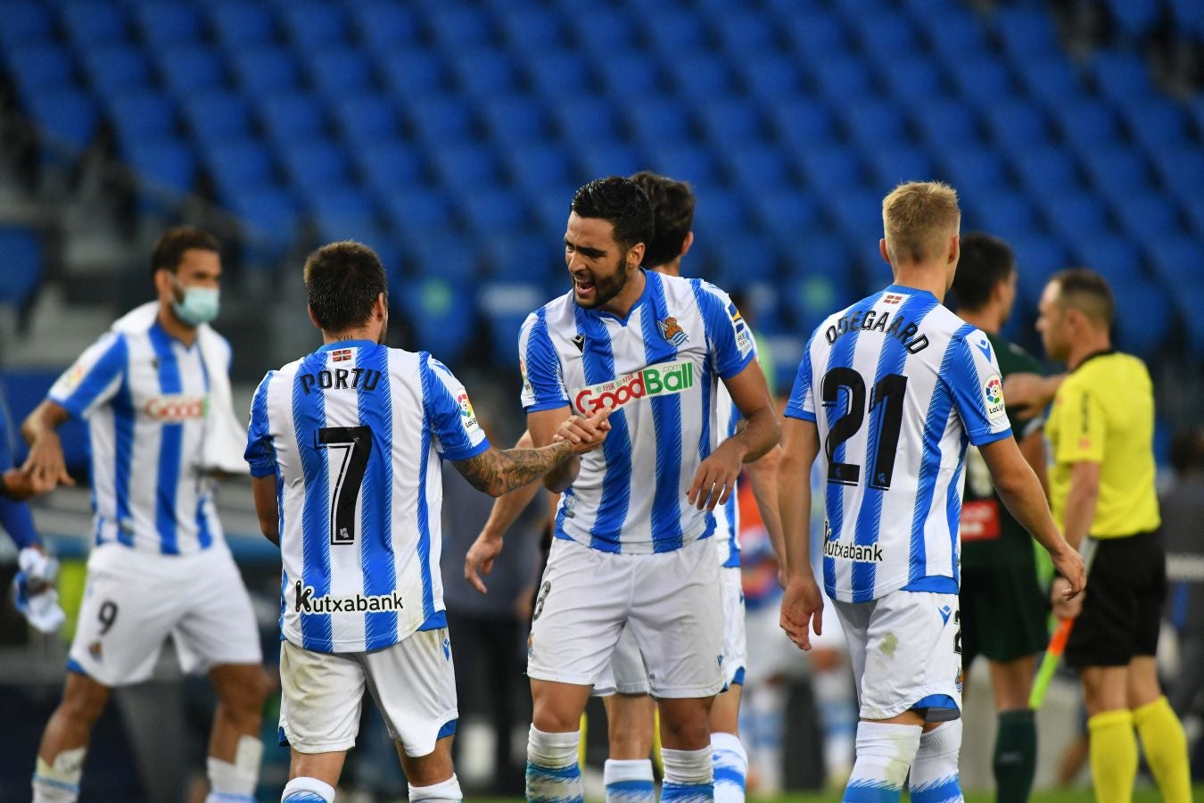 La Real Sociedad ha ganado su primer partido tras la vuelta de la Liga después de remontar a un Espanyol que se había adelantado en el marcador.