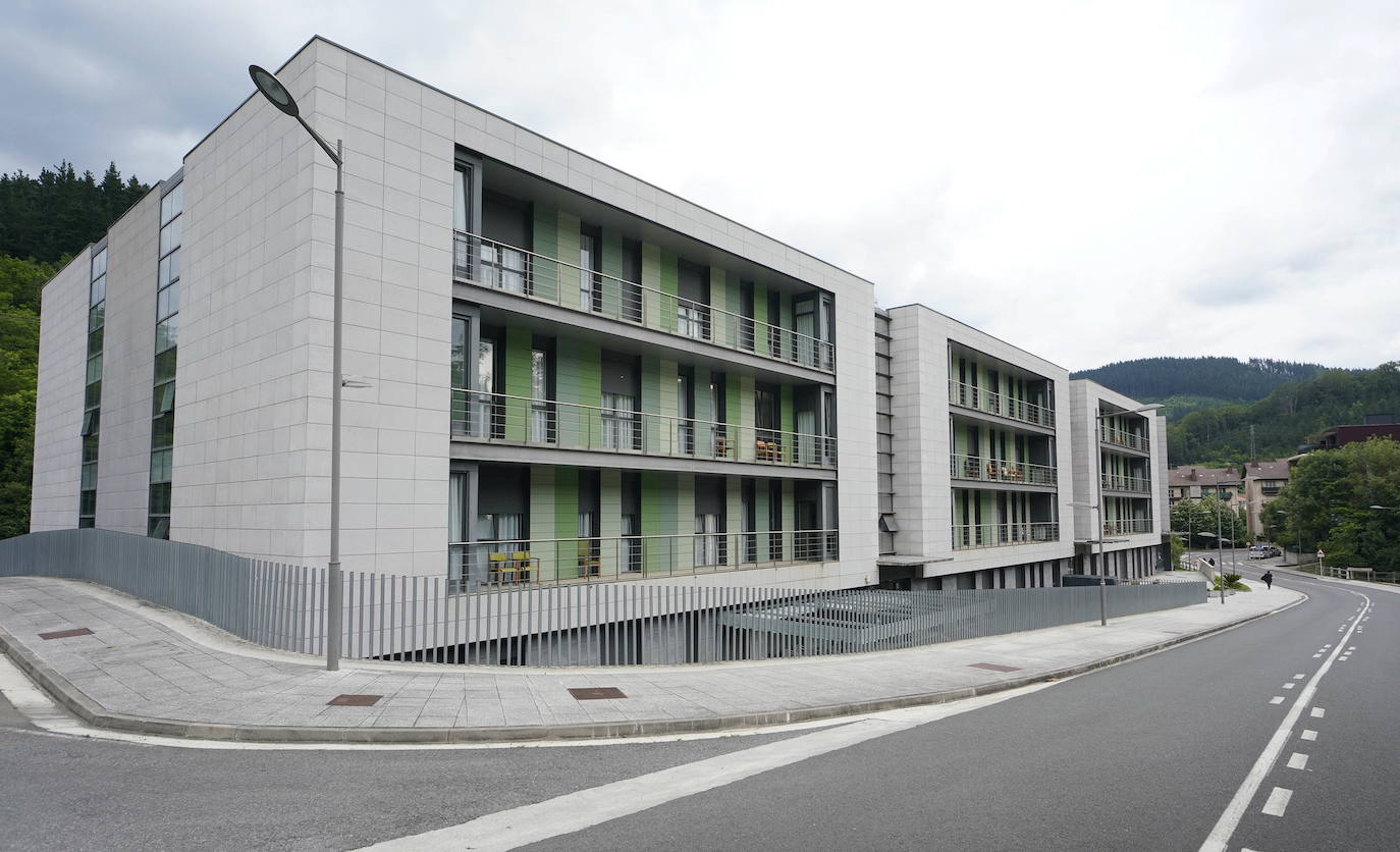 Exterior de la residencia GSR de Aretxabaleta. 