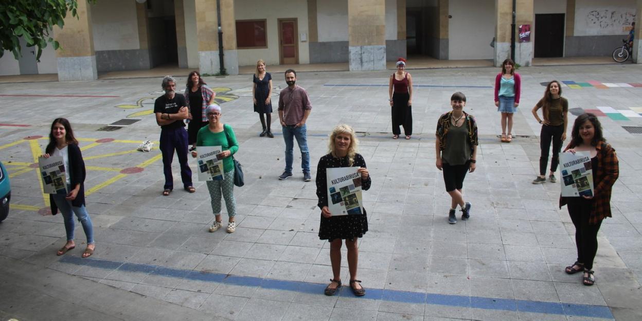 Programa guztia www.oiartzun.eus-en dago eskuragarri. 