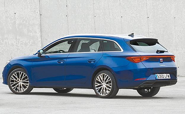 El nuevo Seat Leon tiene el dificil papel de reemplazar al antiguo, que consiguiera grandes éxitos. Sin duda, el nuevo modelo va a superar las expectativas ya que cuenta con todos los mimbres para ello.