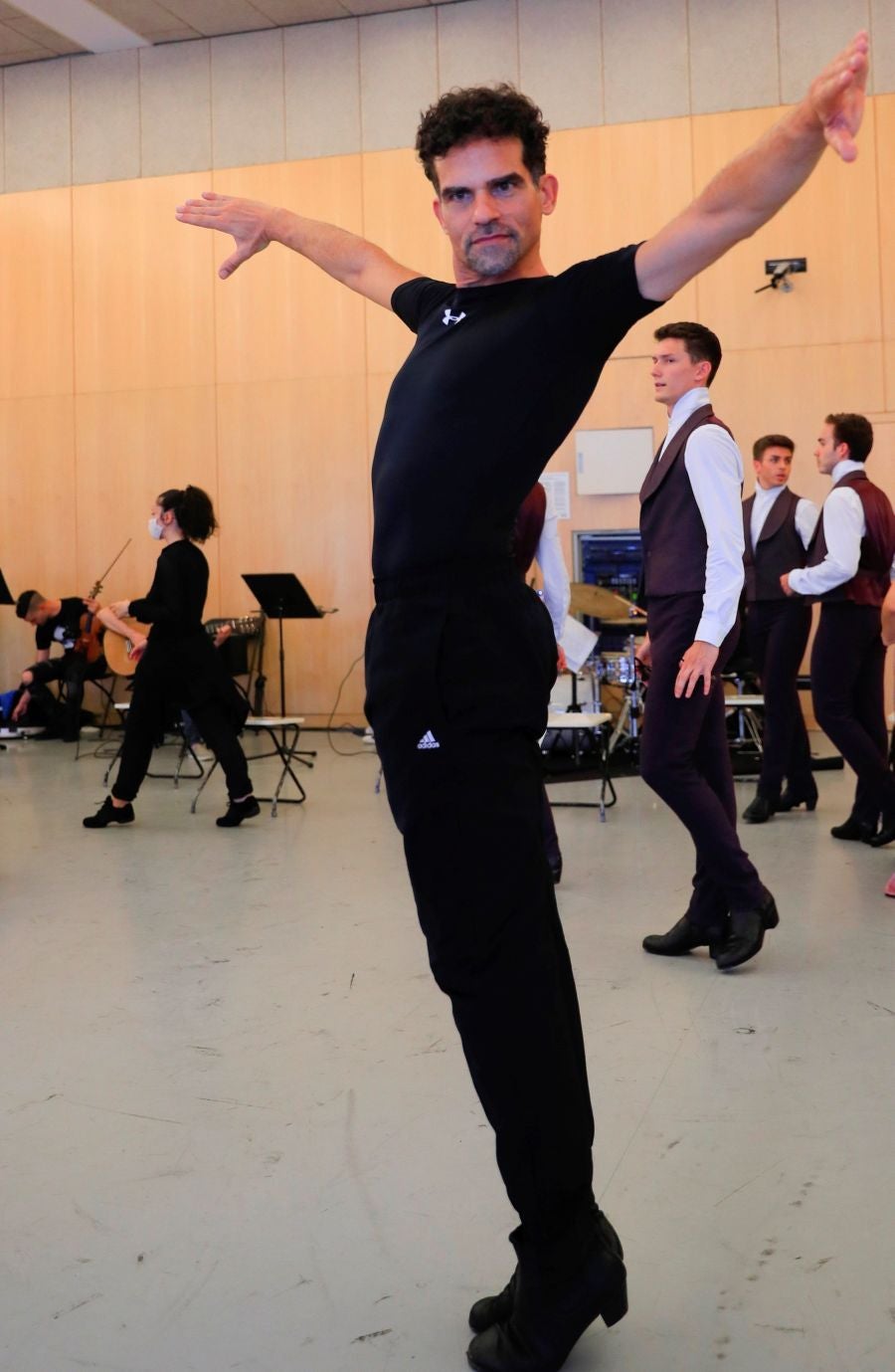 Ensayo general de 'Alento', la obra que la compañía de Antonio Najarro, ex director del Ballet Nacional Español, estrenará el próximo 11 de Julio dentro del marco 69 Festival Internacional de Música y Danza de Granada.