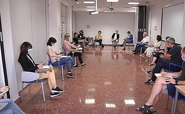 La reunión en el Hospital de Zumarraga de la comisión de seguimiento.