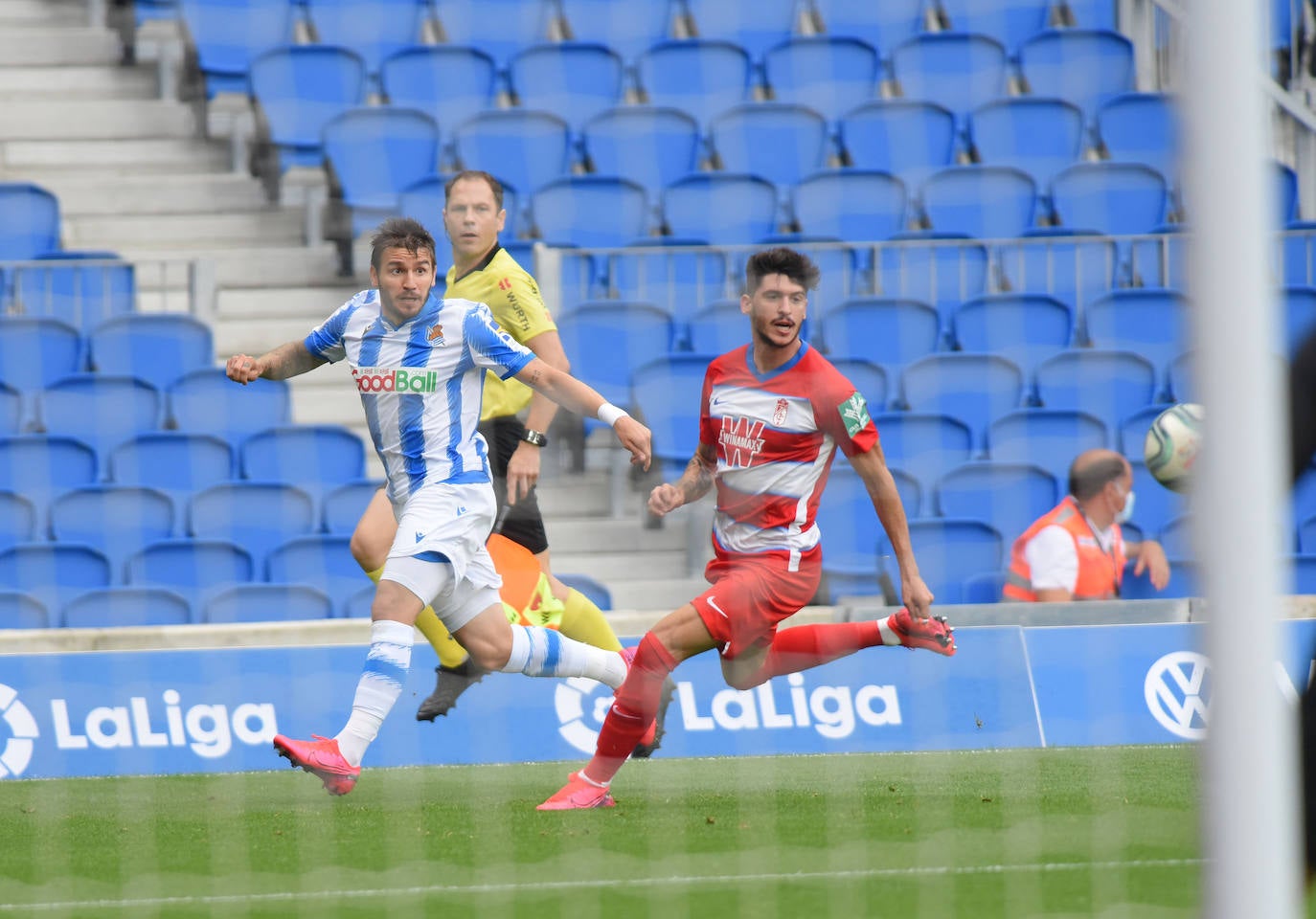 Las imágenes del encuentro disputado entre la Real Sociedad y el Granada en Anoeta