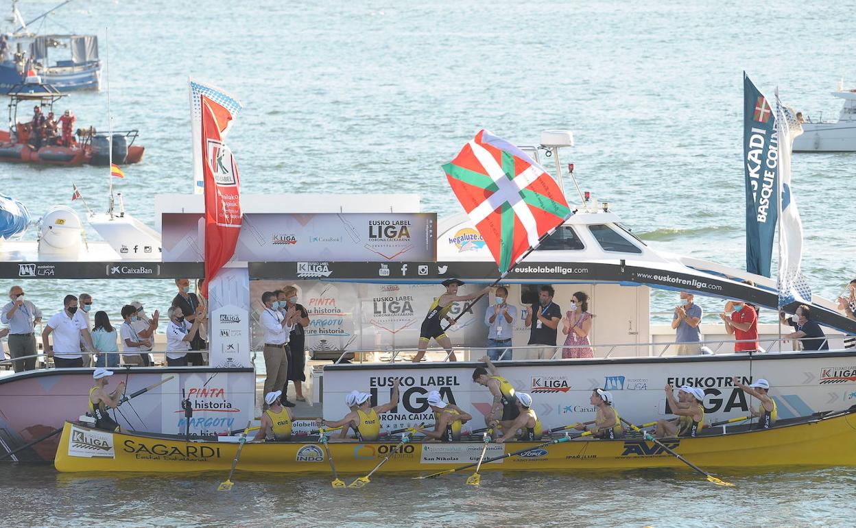 Gorka Aranberri ondea en Getxo la primera bandera del verano para Orio, que superó a Santurtzi para acercarse a seis puntos del liderato de la Sotera. 