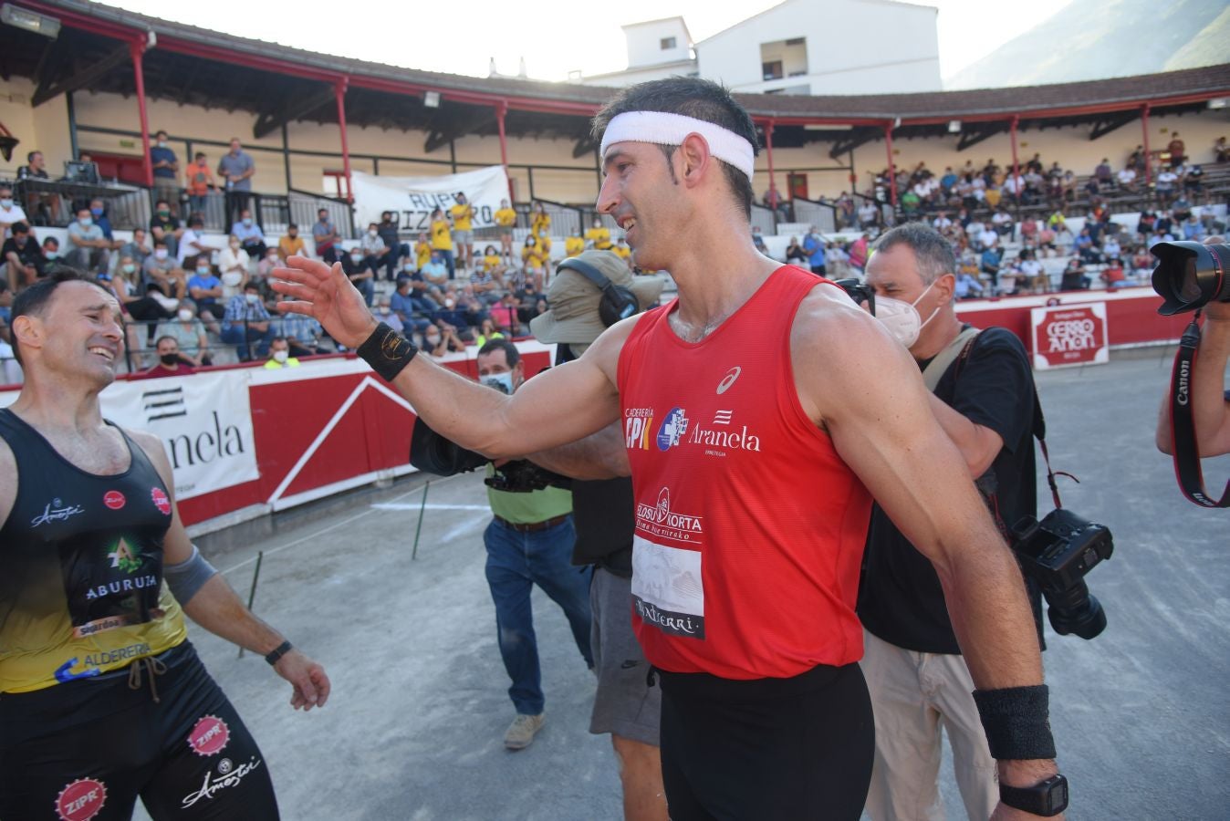 El expelotari se impuso a Joxean Olaskoaga 'Aizperro' en la apuesta combinada de tres trabajos aventajándolo en seis minutos y siete segundos