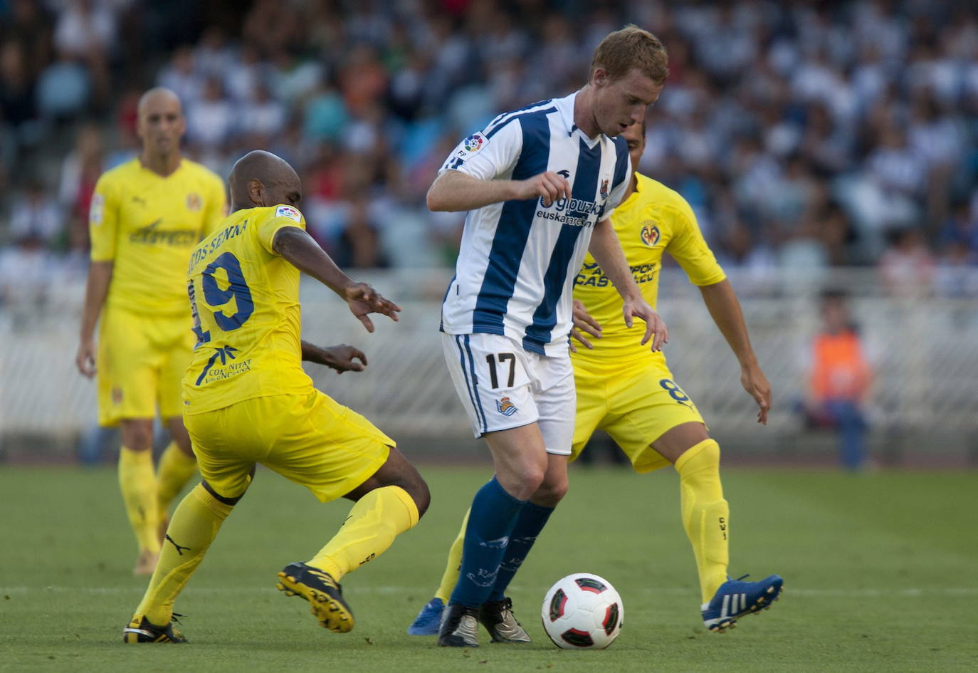 Zurutuza debuta en Primera con la Real Sociedad ante el Villarreal tras el ascenso. El de Rochefort volvió a ser un jugador fundamental, aunque no se libró de los problemas físicos.