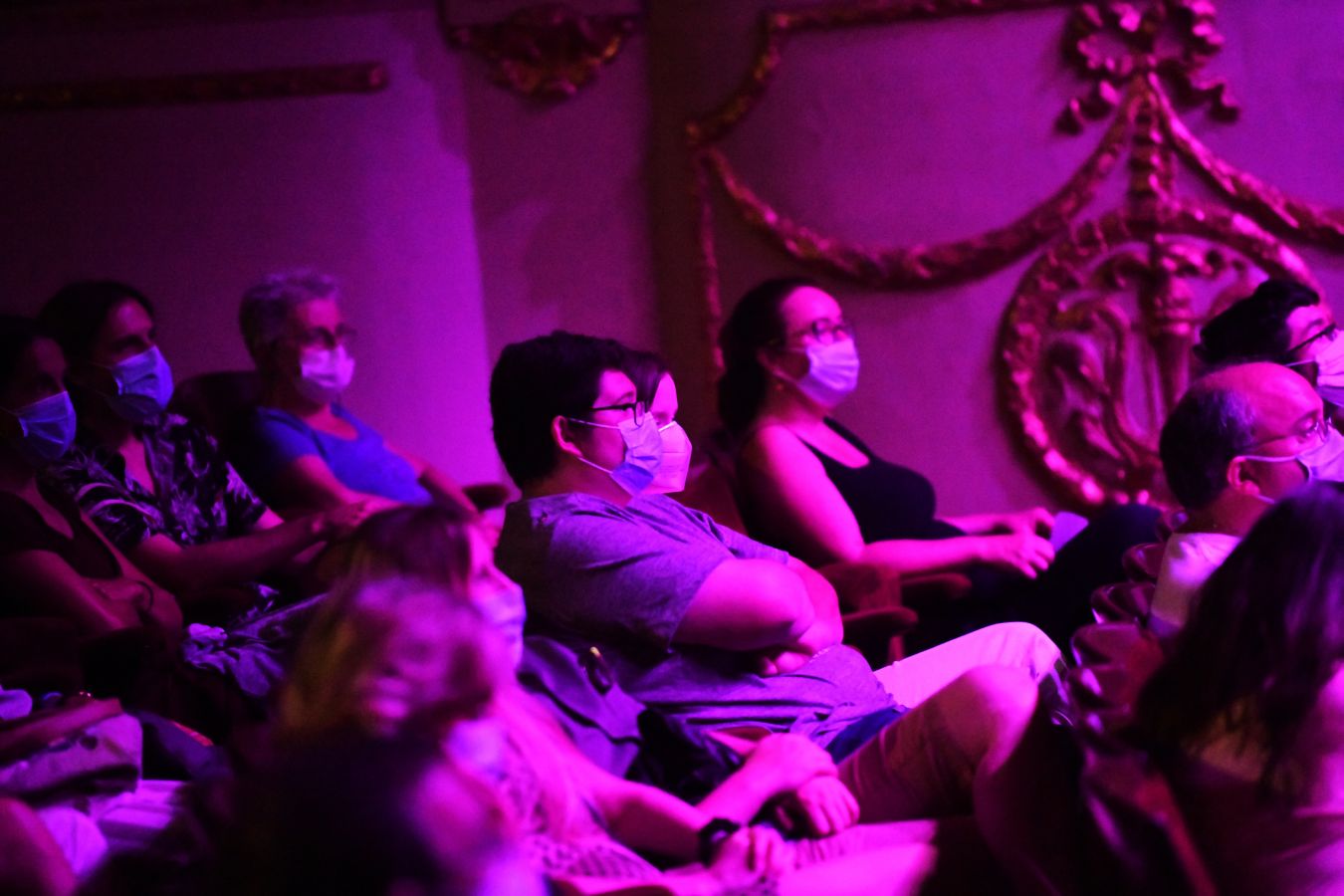 Segunda jornada en el Festival de Jazz de San Sebastián. La chelista alemana Anja Lechner y el pianista francés François Couturier han presentado este jueves su último trabajo, 'Lontano', en el teatro Victoria Eugenia.