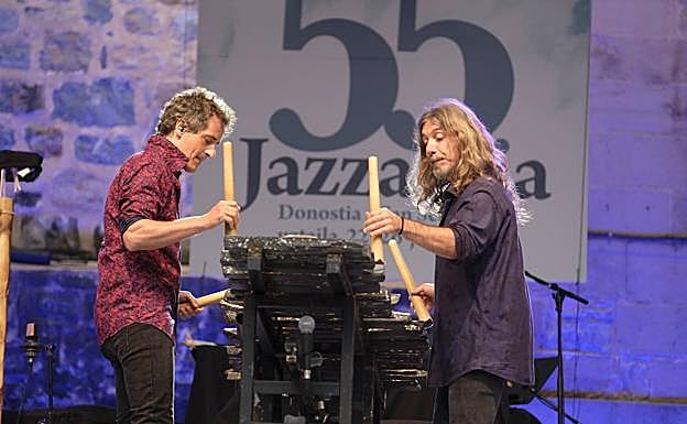 Sonidos de madera, piedra y viento 