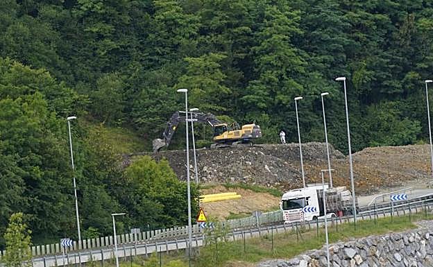 La falta de vertederos en Euskadi triplica el precio por tonelada del residuo industrial 